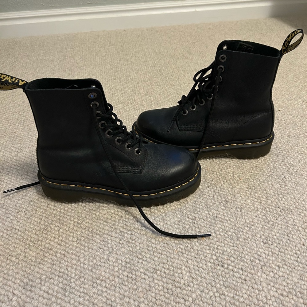 Doc Martens - Picture 4 of 6